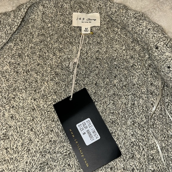 Fringe shrug - Picture 2 of 4